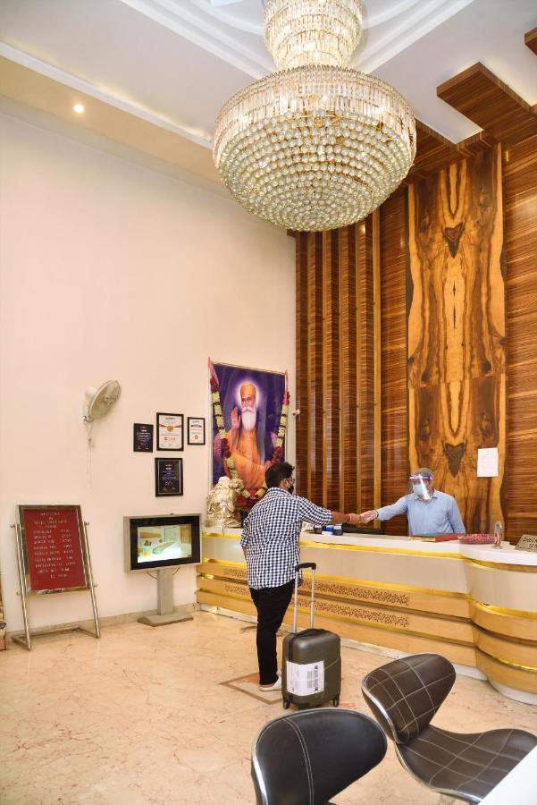 Aman Continental - 2Mins From Railway Station And 5 Mins From Metro Hotel New Delhi Exterior foto